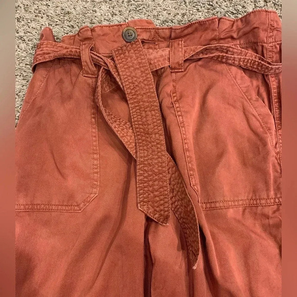 Maurice’s Rust pants with paper bag waist and belt - Picture 4 of 11